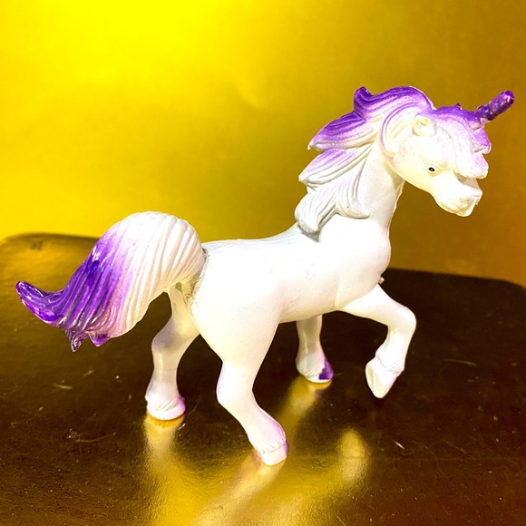 UNICORN VTG 80’s BUNDLE OF 3 MYSTICAL UNICORNS SOLID PVC/VINYL TYPE 4.25”x5.25” - Picture 5 of 13